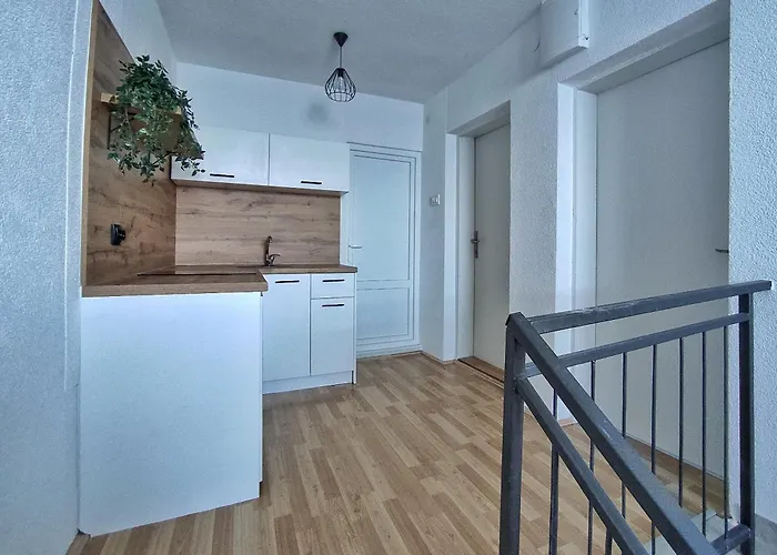 Apartment Polkaposki Trpejca